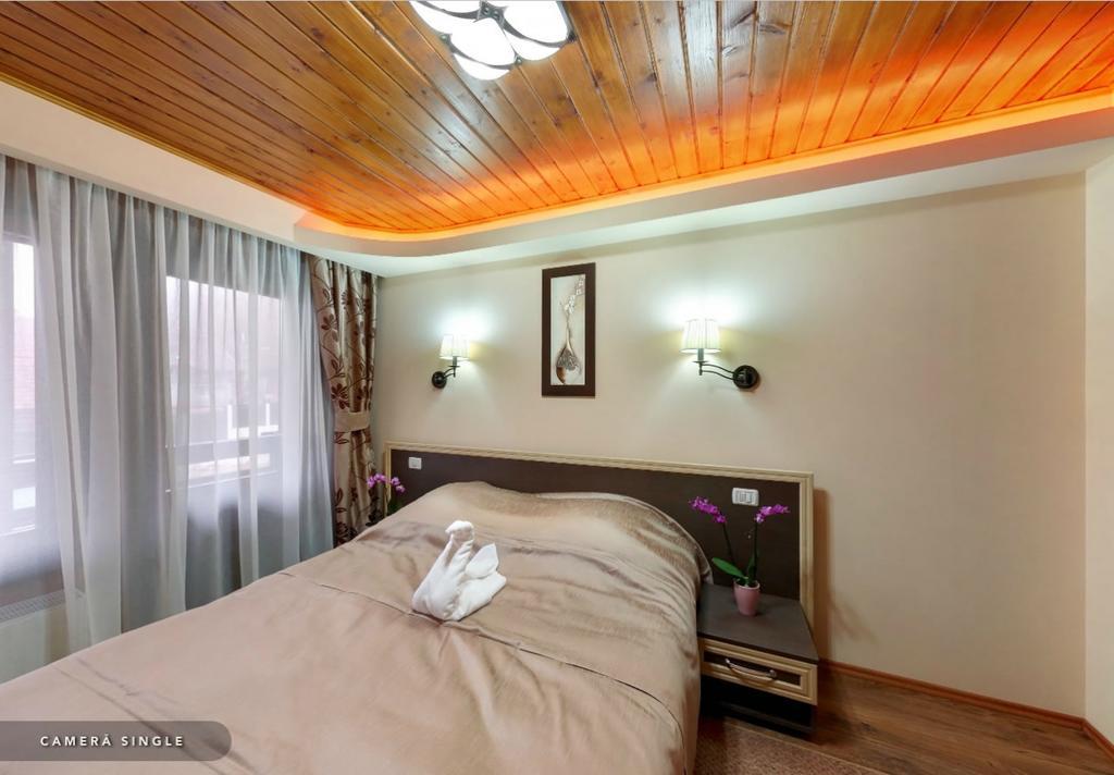 Hotel Hillden Lodge&Restaurant Drumu Carului Buitenkant foto