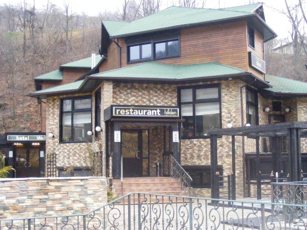 Hotel Hillden Lodge&Restaurant Drumu Carului Buitenkant foto